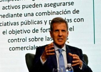 Redrado advierte por la crisis de deuda familiar y exige medidas al Banco Central