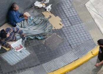 Alerta social: un informe de la UCA advierte que la pobreza revirtió su tendencia a la baja