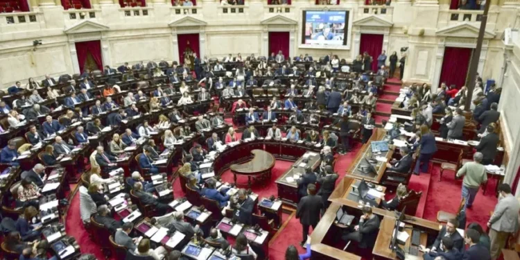 Revés legislativo para el Gobierno: La Libertad Avanza retira el capítulo de tierras del proyecto de propiedad privada