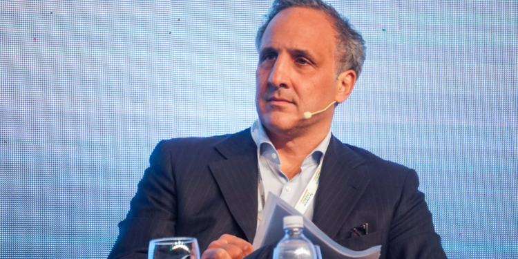 Marcos Bulgheroni, CEO de PAE, enfatiza su interés en producir biocombustibles para exportación, a la espera de una ley del Congreso