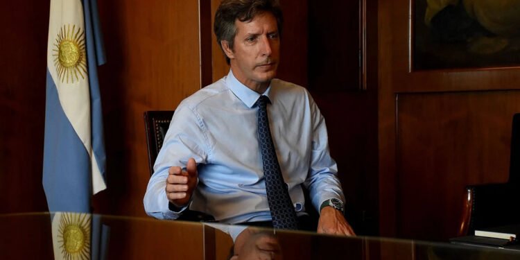 Alternativas del Gobierno para estimular el crédito en dólares