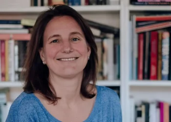 Natalia de Santiago, experta en finanzas, propone un nuevo enfoque sobre el ahorro