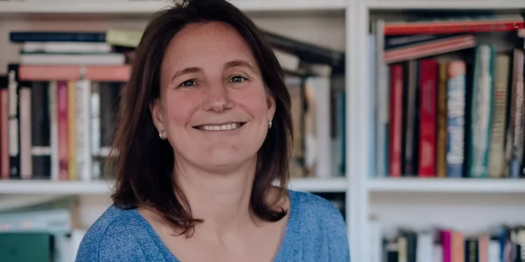 Natalia de Santiago, experta en finanzas, propone un nuevo enfoque sobre el ahorro