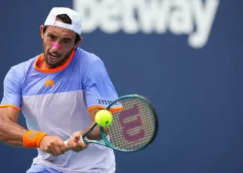 Thiago Tirante hace historia en el Masters 1000 de Cincinnati: derrota a Jakub Mensik y avanza a cuartos de final