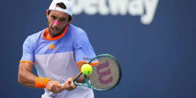 Thiago Tirante hace historia en el Masters 1000 de Cincinnati: derrota a Jakub Mensik y avanza a cuartos de final