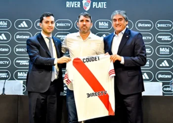 Eduardo Coudet recibe buenas noticias en River antes del enfrentamiento con Vélez