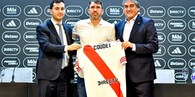 Eduardo Coudet recibe buenas noticias en River antes del enfrentamiento con Vélez