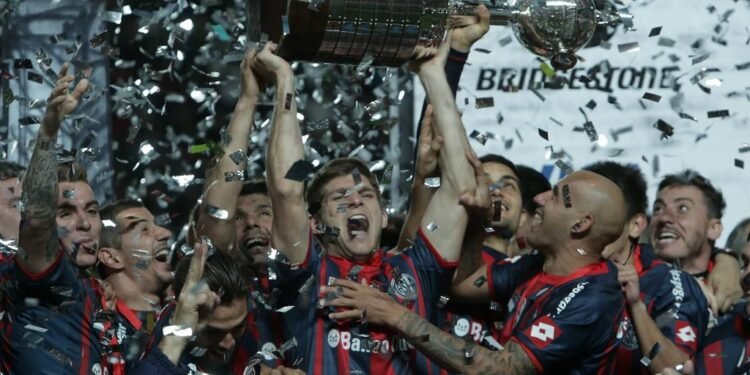 A los 38 años, Julio Buffarini se une a una liga semiprofesional en Andorra tras una exitosa carrera
