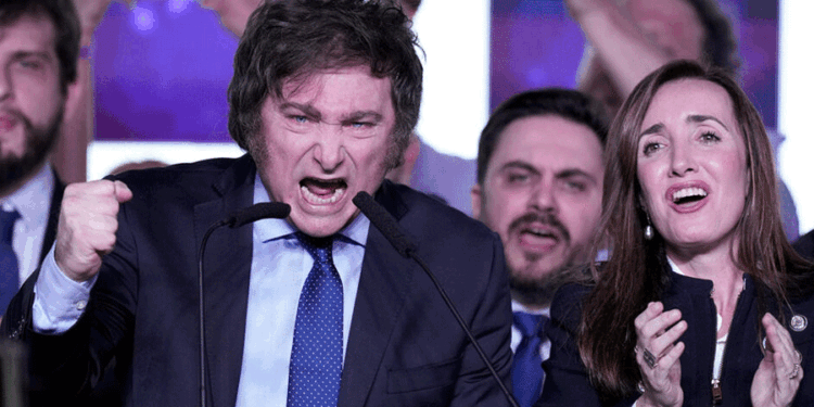 Análisis revela la disminución de la presencia digital de Milei