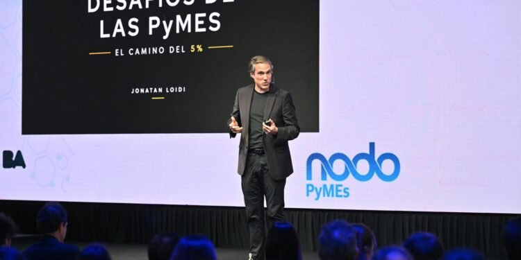 Herramientas para entender, decidir y actuar el banco ciudad reunió a referentes y especialistas para analizar el nuevo mapa de las pymes
