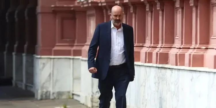 Sturzenegger se involucra en el debate con la UIA y rechaza medidas intervencionistas: ‘El Estado no hace nada’