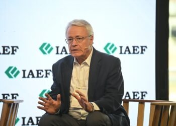 Werning advierte sobre la alta mora y solicita a los bancos que reduzcan tasas para las familias