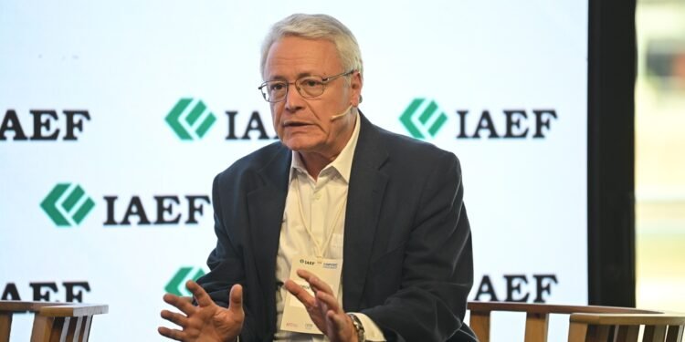 Werning advierte sobre la alta mora y solicita a los bancos que reduzcan tasas para las familias