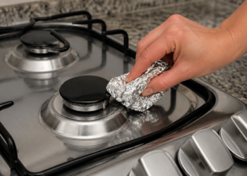 Usos del papel aluminio en la limpieza de hornallas: recomendaciones y precauciones