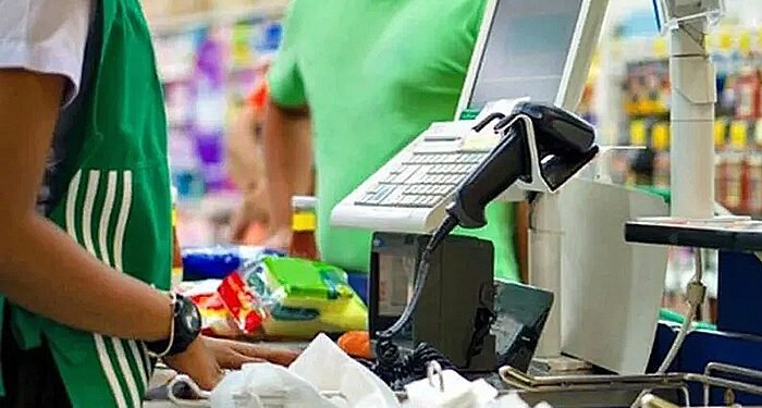 Salarios de cajeros de supermercado en septiembre de 2026