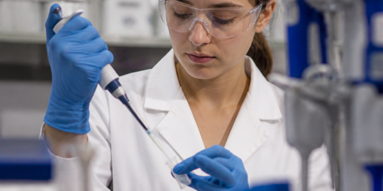 ¿Un cáncer oculto o un riesgo que se puede modificar? Detectan señales moleculares hasta ocho años antes del diagnóstico