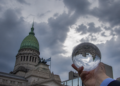 La deuda soberana enfrenta vencimientos por USD 20.000 millones en 2027, en medio de la incertidumbre electoral