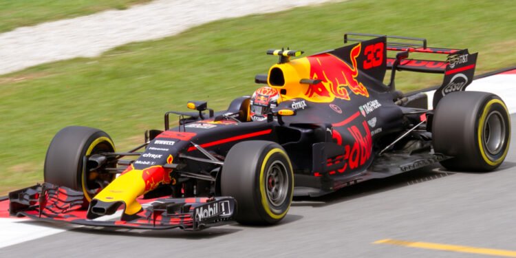Red Bull anuncia compañero de Verstappen para 2027 y revela la situación de varios equipos de F1