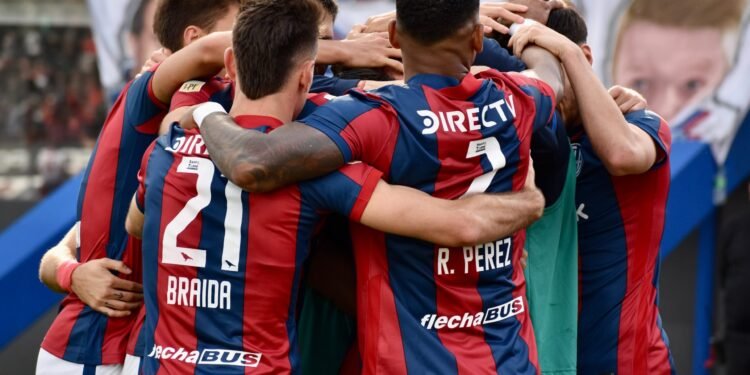 Instituto se impuso a San Lorenzo en un intenso partido, se posiciona como líder y agrava la crisis del equipo de Gorosito