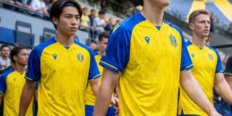 Sint-Truiden, el club belga que sirve de nexo para el fútbol japonés en Europa y participará en la Conference League