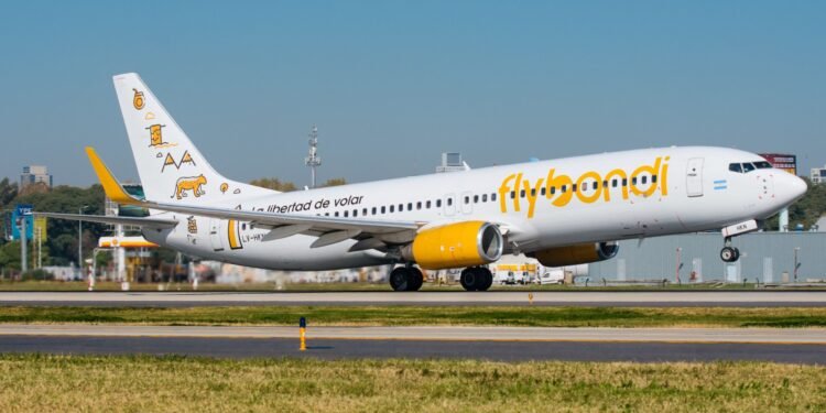 Flybondi se declara en concurso preventivo de acreedores: implicaciones y estado actual de la aerolínea