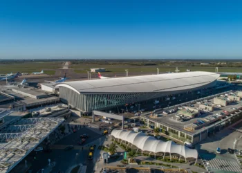 Incremento en la tasa de uso aeroportuario para vuelos de cabotaje afectará los precios de los pasajes