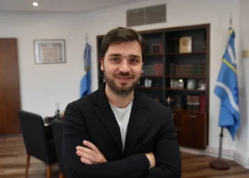 Gobernadores de la Patagonia celebran la inauguración de una obra clave en el suministro de gas