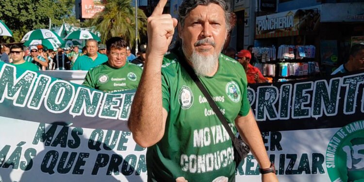 El Tribunal de San Nicolás absolvió al líder sindical de Camioneros en un caso de bloqueo