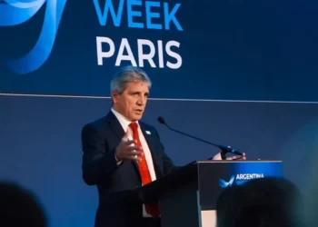 Caputo lanza el Programa de Ciudadanía por Inversión en el cierre de Argentina Week