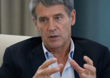 Dura advertencia de Alfonso Prat-Gay: Vaca Muerta es un “boom que no arrastra” al resto de la economía
