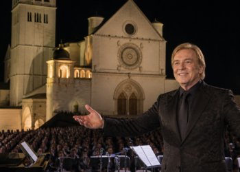 Alejandro G. Roemmers rinde homenaje a San Francisco de Asís con un concierto en Italia