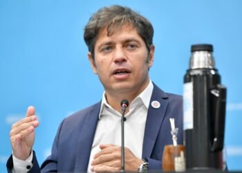 En plena interna peronista, Kicillof amplió su armado federal y se reunió con un gobernador radical