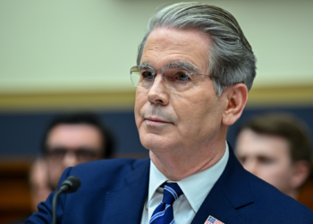 El malestar de Scott Bessent y los desafíos económicos de Trump antes de las elecciones